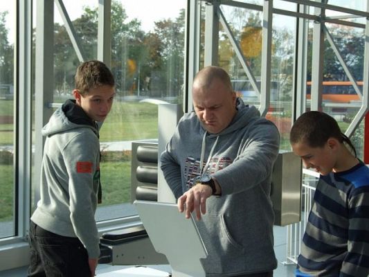  Grafika #7: Wycieczka do Centrum Nauki Experyment w Gdyni