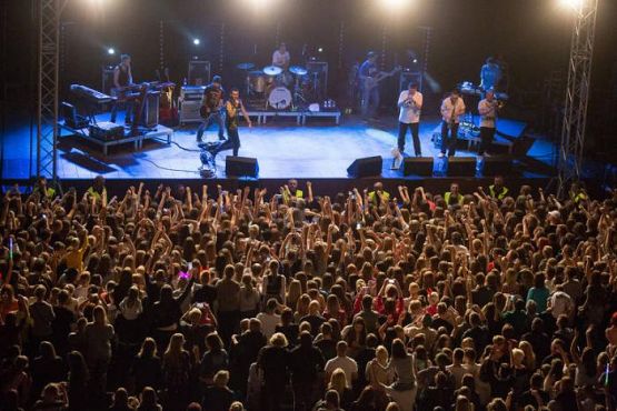  Grafika #2: Nasi uczniowie na koncercie Kamila Bednarka