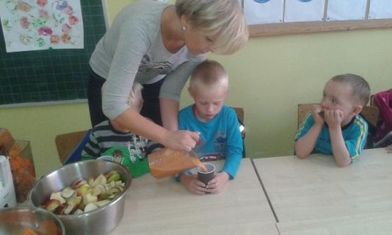  Grafika #28: Oddział Przedszkolny promuje zdrowe odżywianie