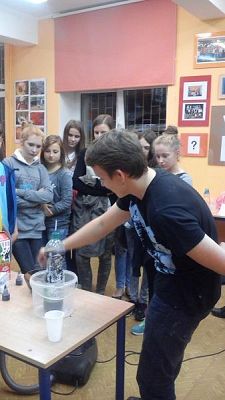 Grafika #12: Młodzi Odkrywcy 2015