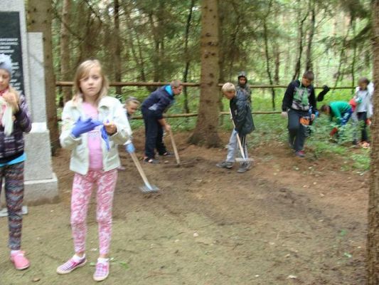 Grafika #1: Sprzątamy świat