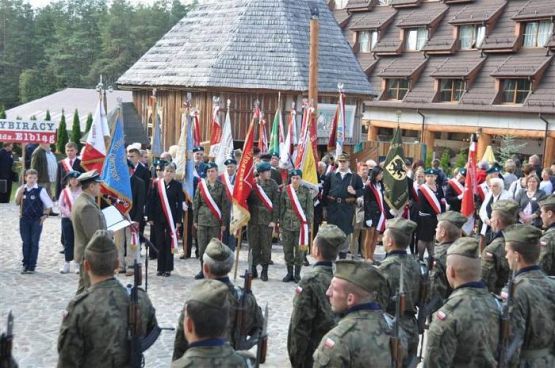  Grafika #1: Światowy Dzień Sybiraka w Szymbarku