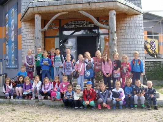  Grafika #0: Wycieczka do Parku Edukacyjnego - ZOO Egzotyczne na Kaszubach
