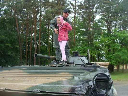 Grafika #7: Uczniowie klasy I a i II na wycieczce w Jednostce Wojskowej w Lęborku