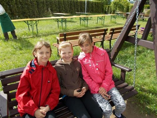  Grafika #12: Z wizytą na strusiej farmie w Kniewie