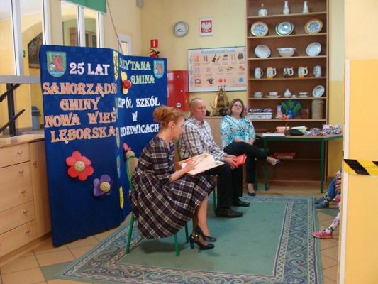 Grafika #24: Zaczytana Gmina