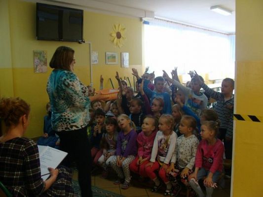 Grafika #27: Zaczytana Gmina