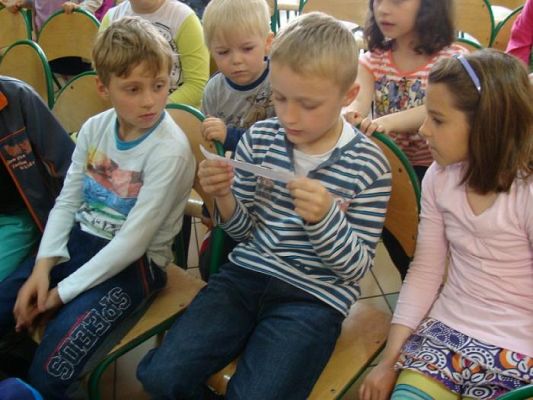 Grafika #28: Zaczytana Gmina