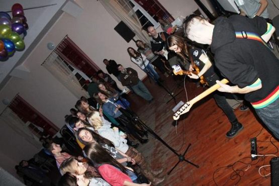  Grafika #4: Koncert lęborskiej grupy rockowej Mayoness