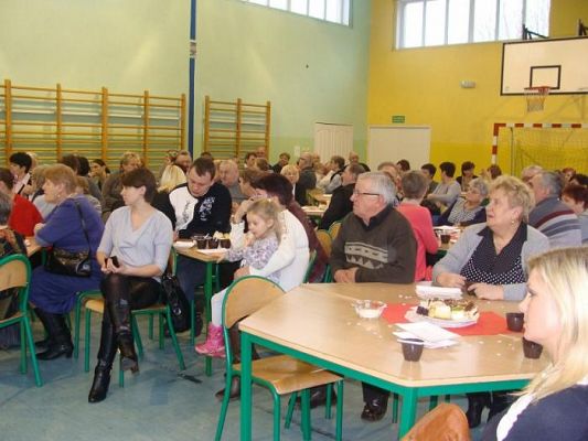 Grafika #2: Uroczyste obchody Dnia Babci i Dziadka