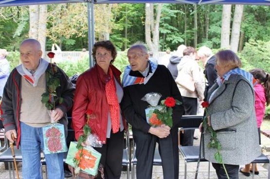 Grafika #4: Uroczystość patriotyczno - religijna na cmentarzu w Krępie Kaszubskiej