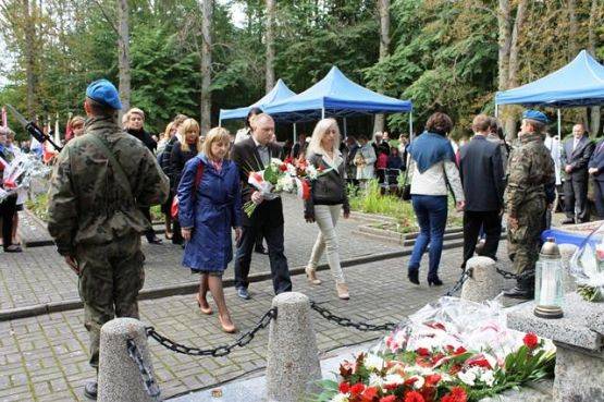  Grafika #5: Uroczystość patriotyczno - religijna na cmentarzu w Krępie Kaszubskiej