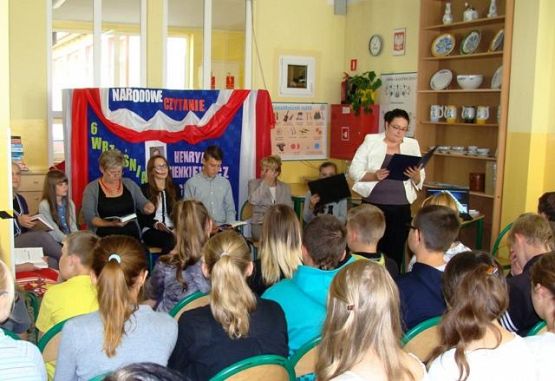  Grafika #0: NARODOWE CZYTANIE