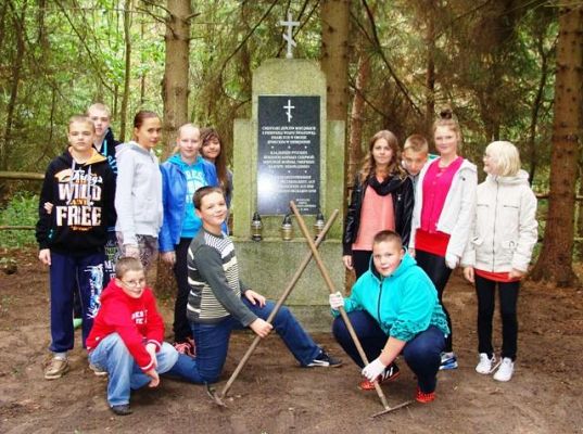  Grafika #4: Dbamy o naszą planetę - Sprzątanie świata 2014