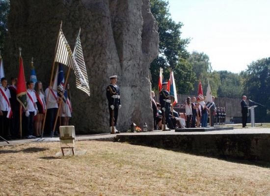 Grafika #1: Sztutowo - 75 rocznica