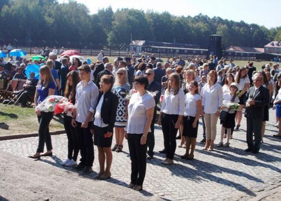 Grafika #3: Sztutowo - 75 rocznica