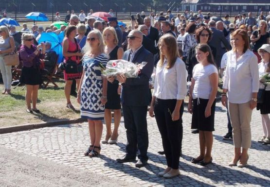 Grafika #4: Sztutowo - 75 rocznica