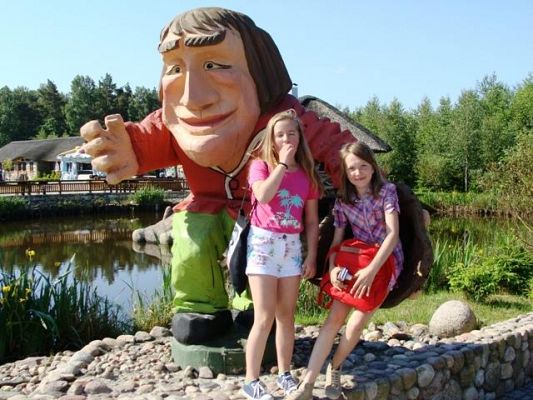 Grafika #0: Prehistoryczna wyprawa w świat dinozaurów