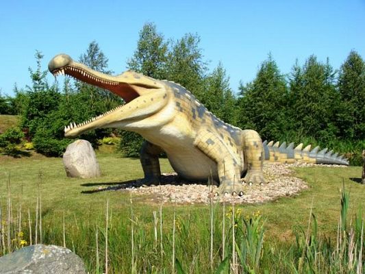  Grafika #2: Prehistoryczna wyprawa w świat dinozaurów