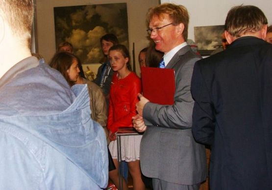  Grafika #10: Hołd dla ofiar obozu Stutthof