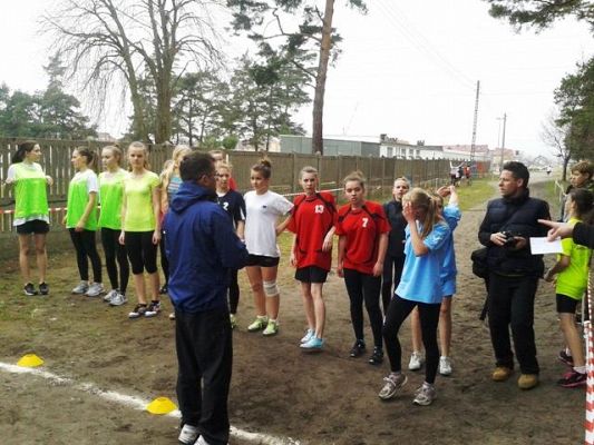  Grafika #0: Biegi przełajowe dziewcząt i chłopców