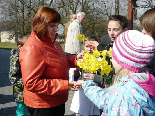  Grafika #3: Pola nadziei