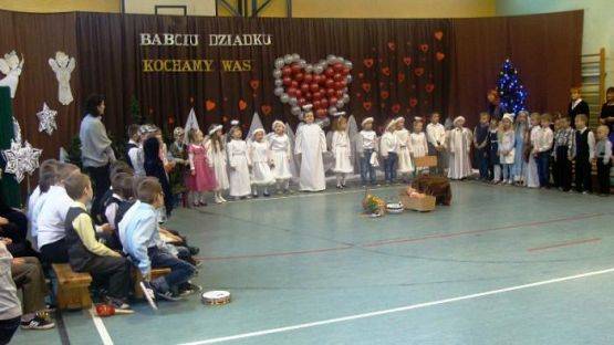  Grafika #2: DZIEŃ BABCI I DZIADKA