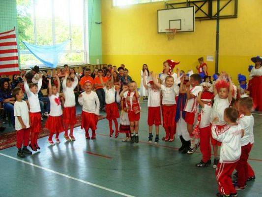 Grafika #40: Światowy Dzień Dziecka- 2014