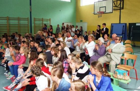  Grafika #44: Zakończenie gimnazjum VI 2014r.