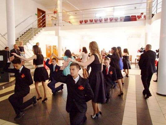  Grafika #2: Bal Gimnazjalny 2015 w PERLE