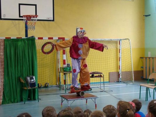  Grafika #1: Cyrk Wesołego Maxa