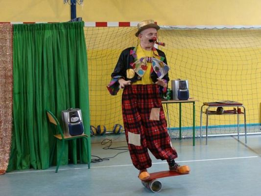  Grafika #11: Cyrk Wesołego Maxa