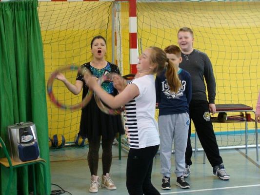  Grafika #13: Cyrk Wesołego Maxa