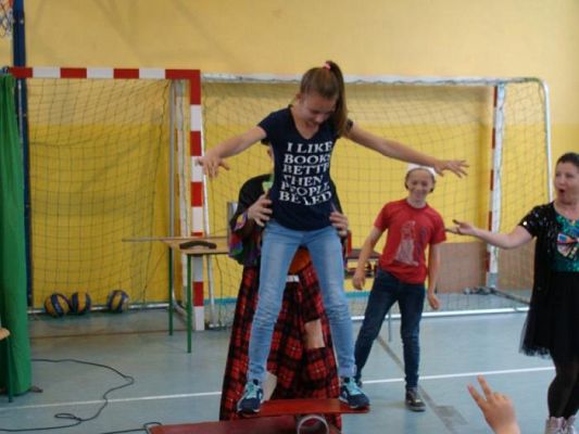  Grafika #34: Cyrk Wesołego Maxa