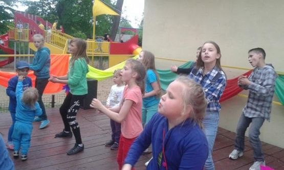  Grafika #150: Kolorowy Dzień Dziecka 2015