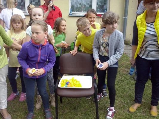  Grafika #121: Kolorowy Dzień Dziecka 2015