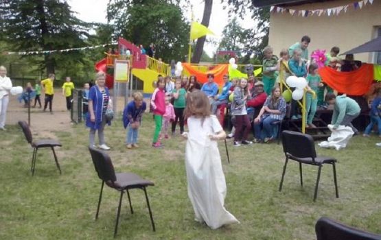  Grafika #127: Kolorowy Dzień Dziecka 2015