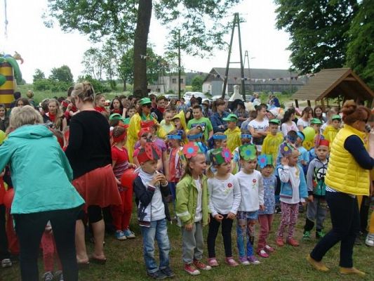  Grafika #0: Kolorowy Dzień Dziecka 2015