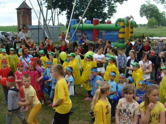  Grafika #1: Kolorowy Dzień Dziecka 2015