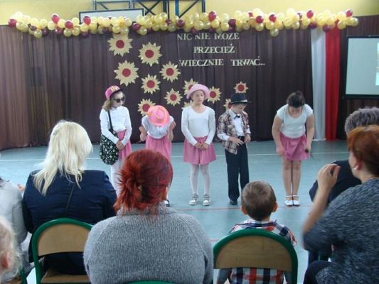  Grafika #13: Zakończenie roku szkolnego 2014/2015 klasy III Szkoły Podstawowej