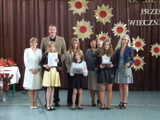  Grafika #18: Zakończenie roku szkolnego 2014/2015