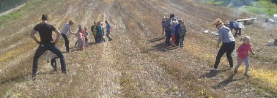  Grafika #50: Oddział Przedszkolny i klasa I świętują Dzień Pieczonego Ziemniaka 2015 r.