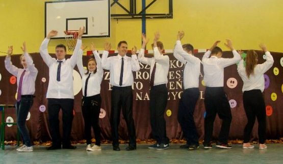  Grafika #8: DZIEŃ NAUCZYCIELA 2015