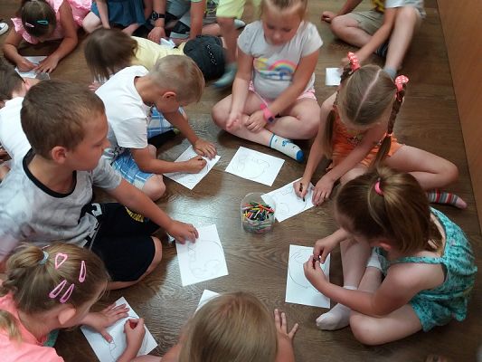  Grafika #1: Wycieczka 6 - latków do MBP w Lęborku