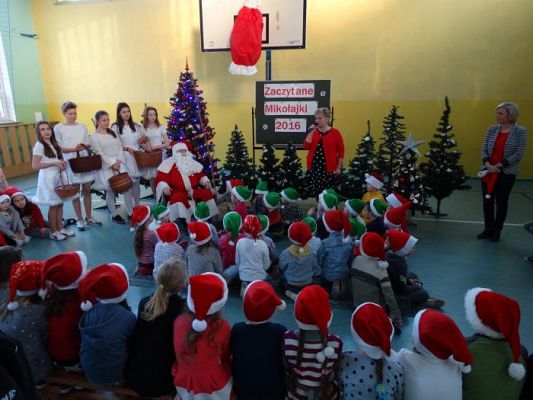  Grafika #2: Zaczytane Mikołajki 2016