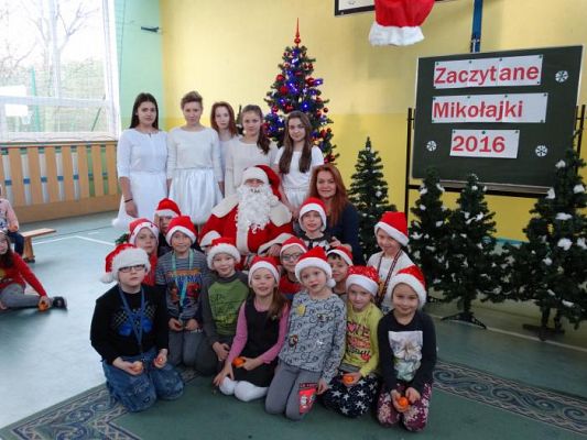  Grafika #9: Zaczytane Mikołajki 2016