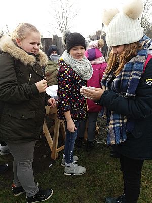  Grafika #21: Zwiedzanie skansenu w Klukach z lekcją muzealną pt. Wokół kuchennego pieca