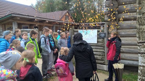  Grafika #13: Wycieczka do Centrum Edukacji i Promocji Regionu w Szymbarku