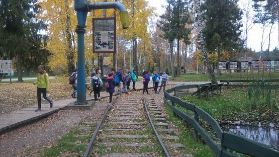 Grafika #21: Wycieczka do Centrum Edukacji i Promocji Regionu w Szymbarku