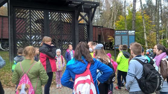  Grafika #25: Wycieczka do Centrum Edukacji i Promocji Regionu w Szymbarku